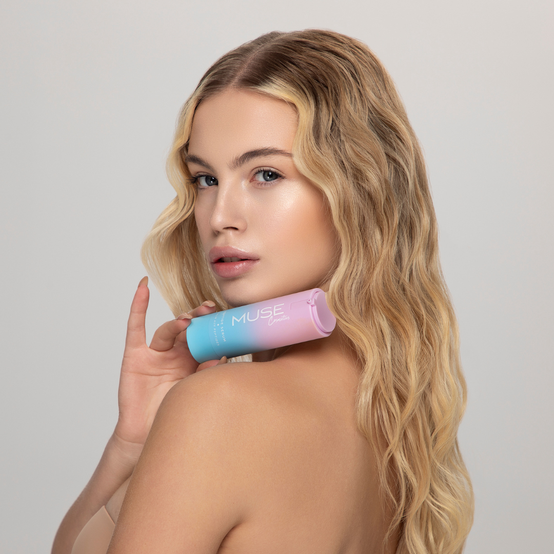 Model with the MUSE peptide serum