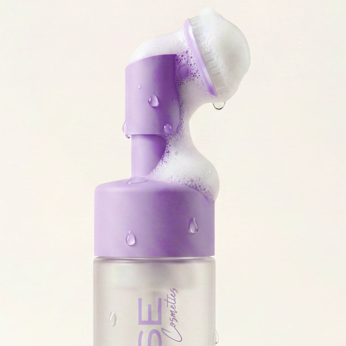 Built-in silicone brush of the MUSE cleansing foam